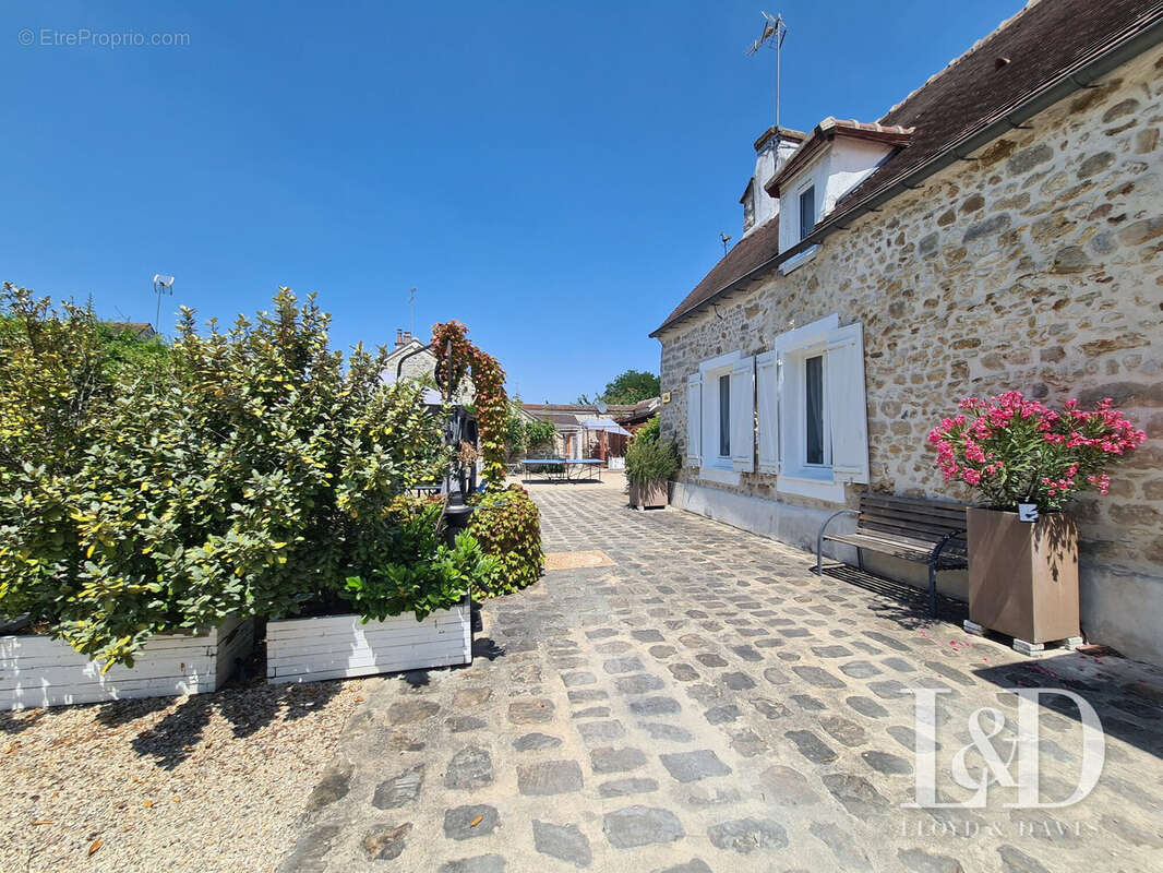 Maison à MOIGNY-SUR-ECOLE