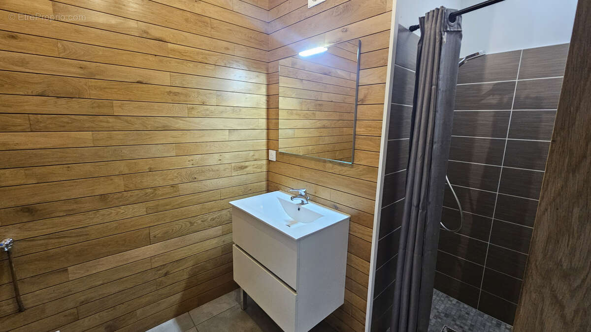 Appartement à SAINT-GENIEZ-D&#039;OLT