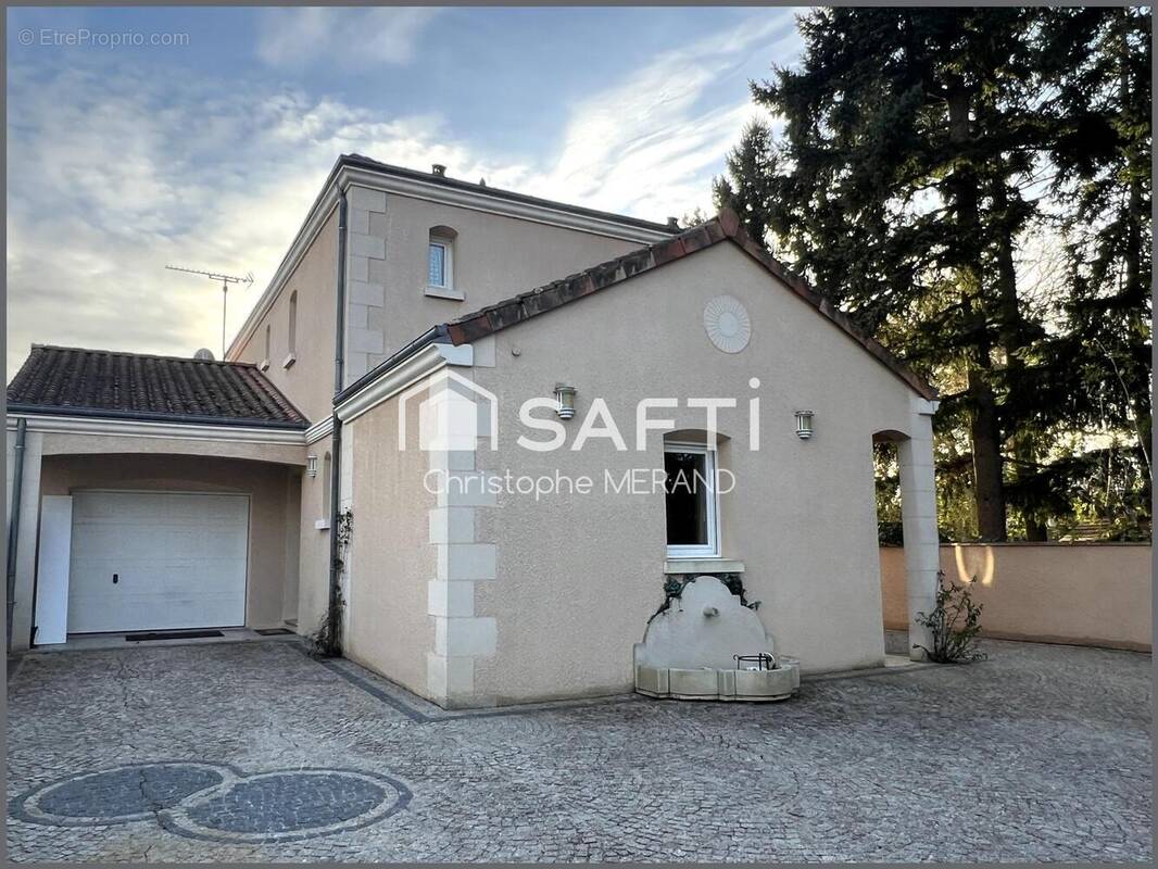 Photo 1 - Maison à DANGE-SAINT-ROMAIN