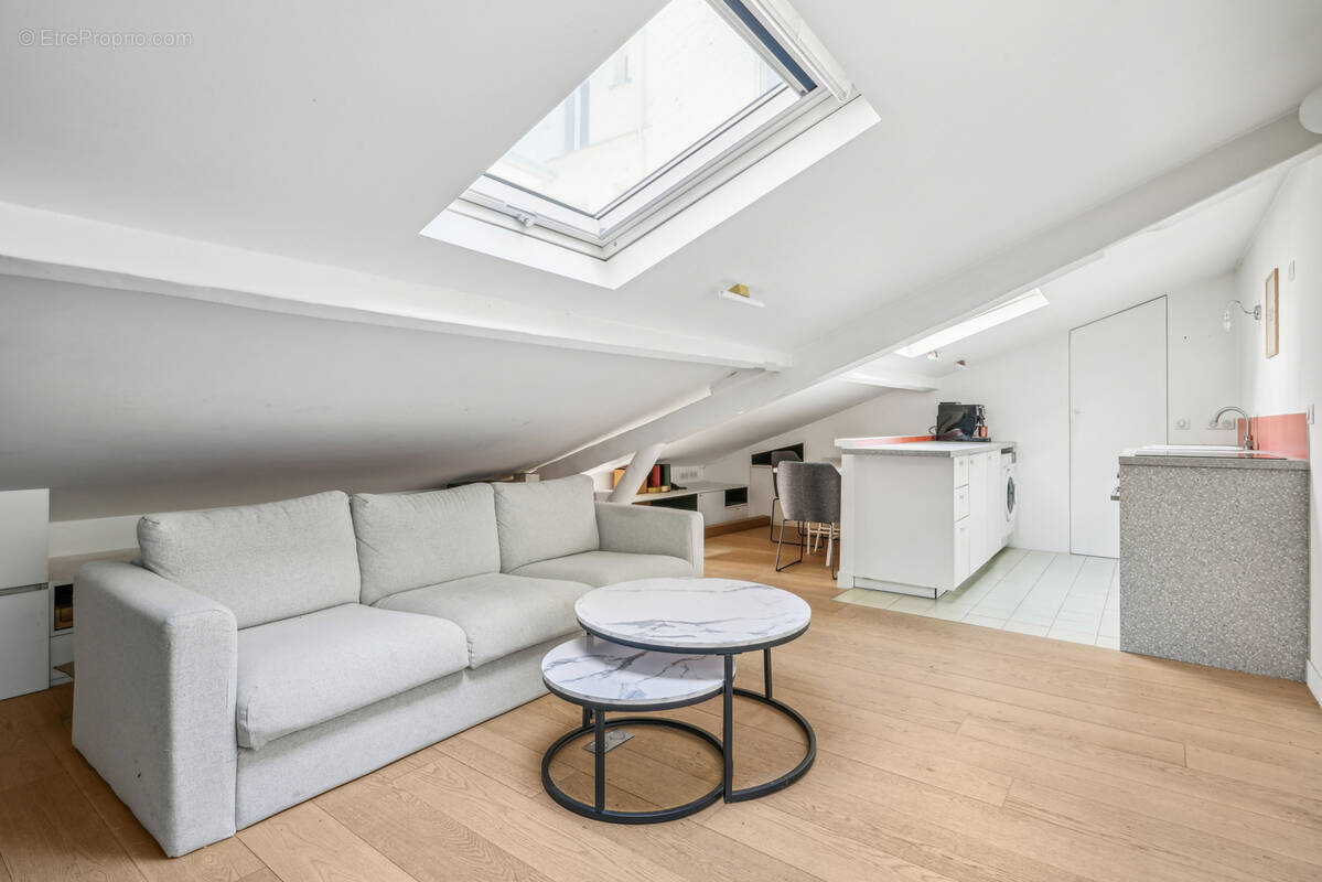 Appartement à PARIS-17E