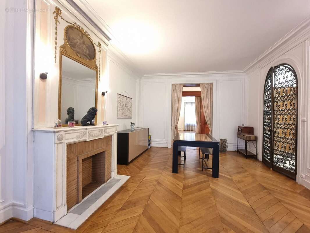 Appartement 134 m² à Rive-De-Gier  - photo 3