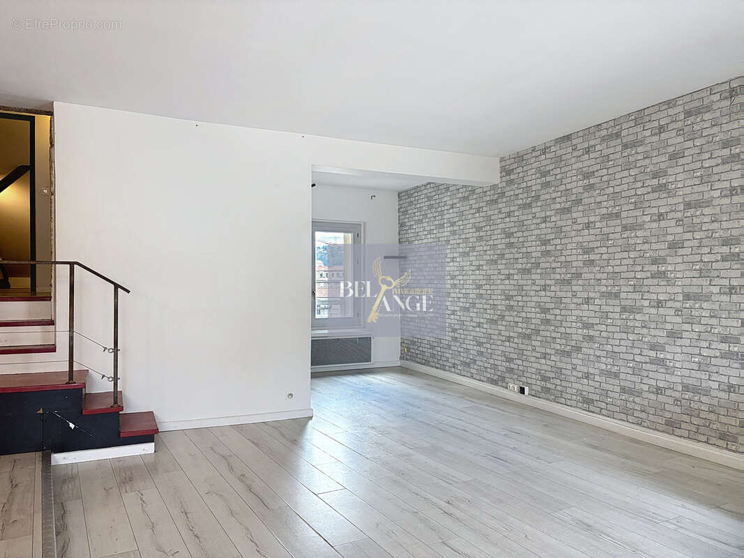 Appartement à AUBENAS