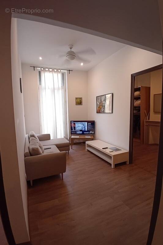 Appartement à MARSEILLE-2E