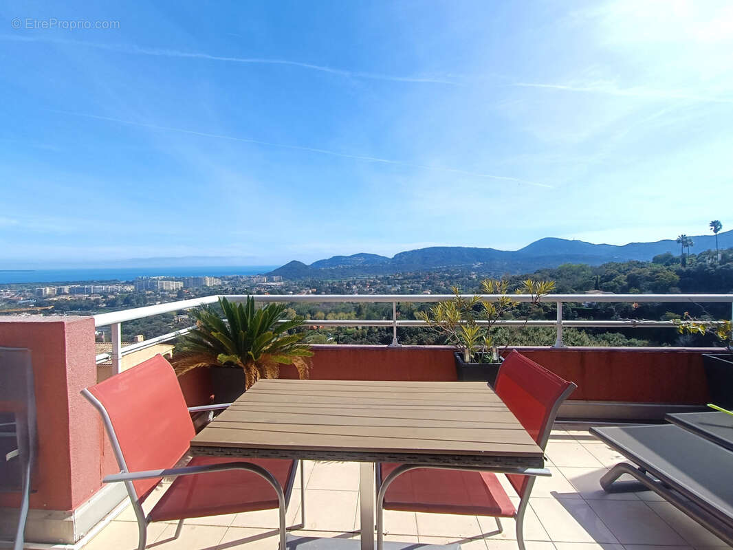 Appartement à MANDELIEU-LA-NAPOULE