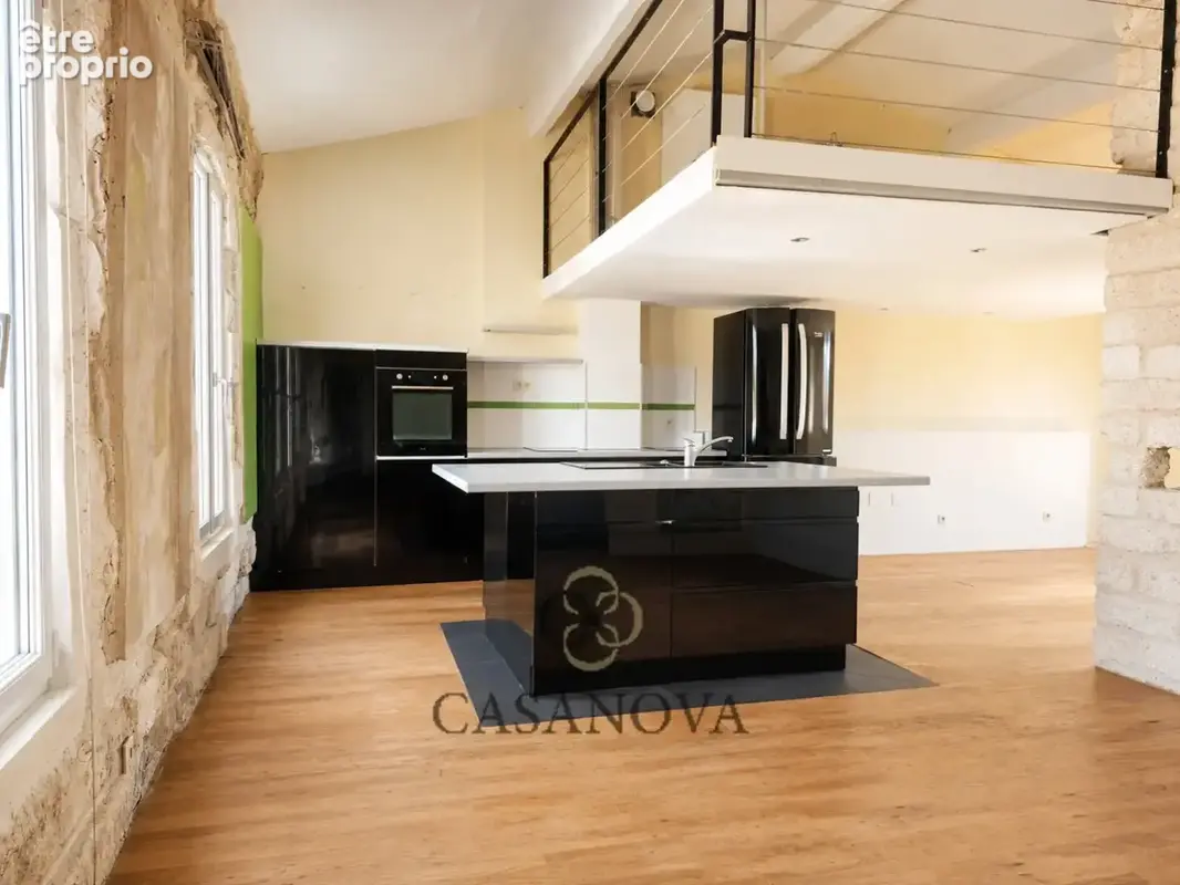 Montpellier Beaux Arts. Loft de 87m² en dernier étage avec garage. - photo 4