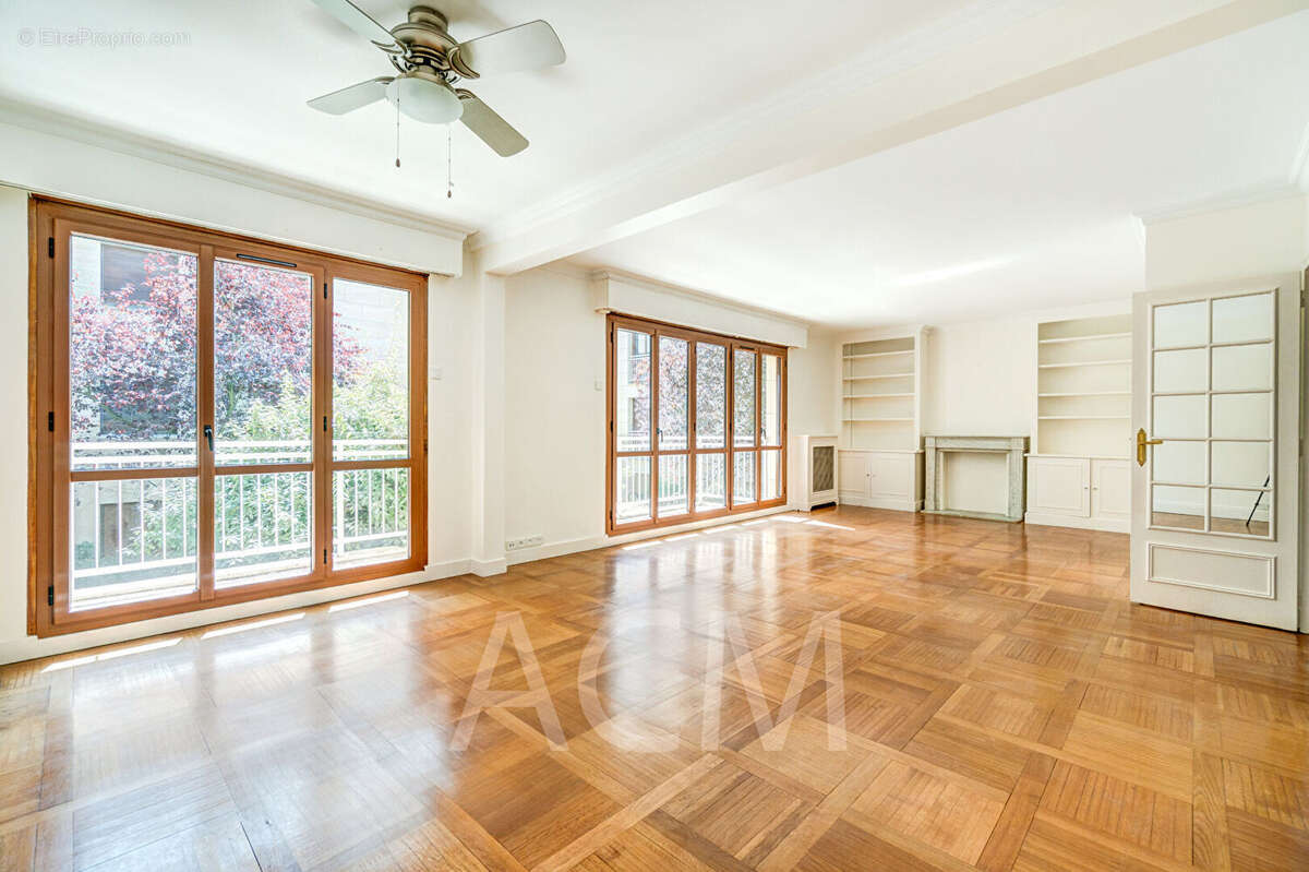 Appartement à MAISONS-LAFFITTE