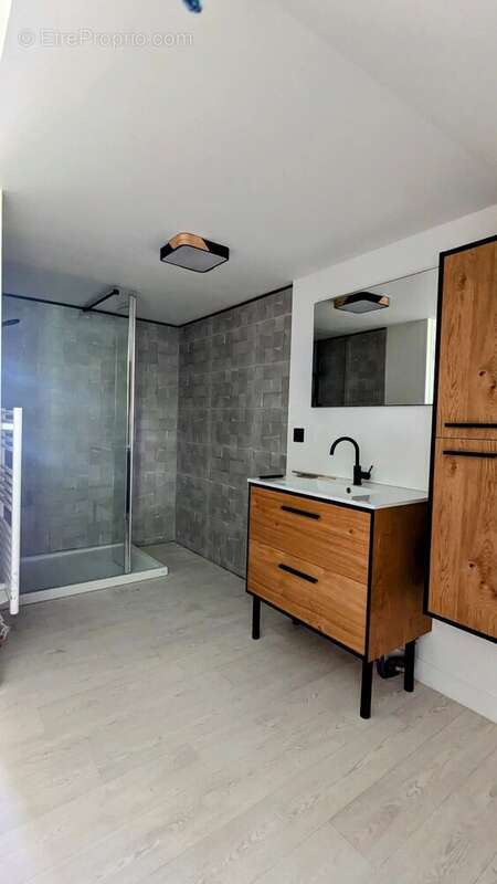 Appartement à PORT-LAUNAY