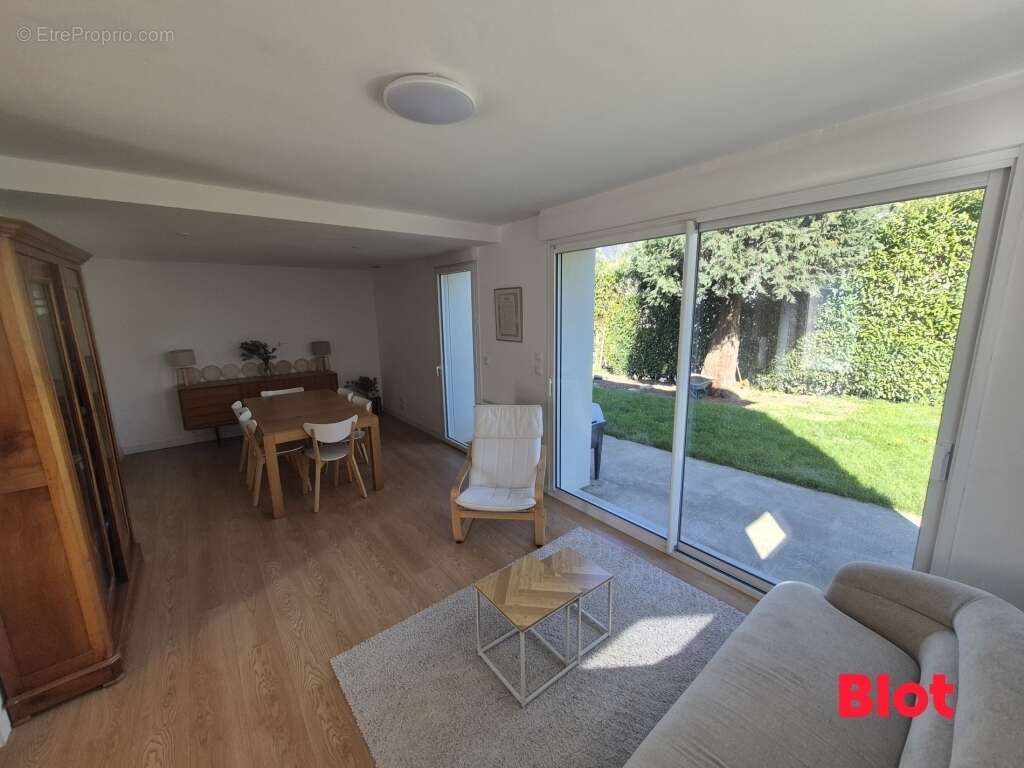 Maison 143 m² à Chateaugiron  - photo 4