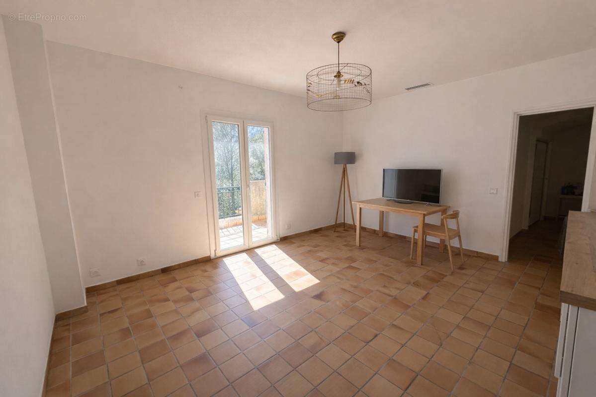 Maison à CUERS