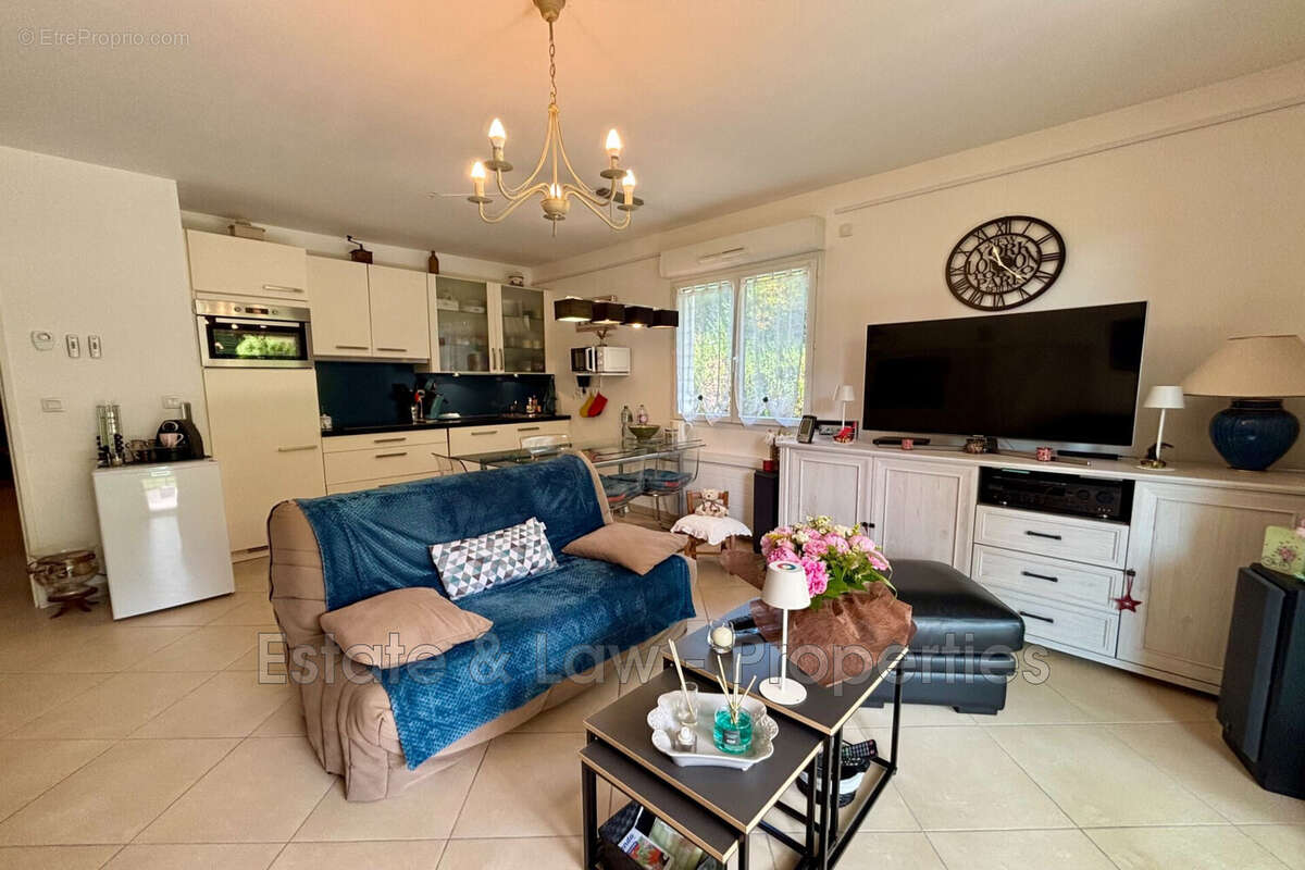 Appartement à LES ISSAMBRES
