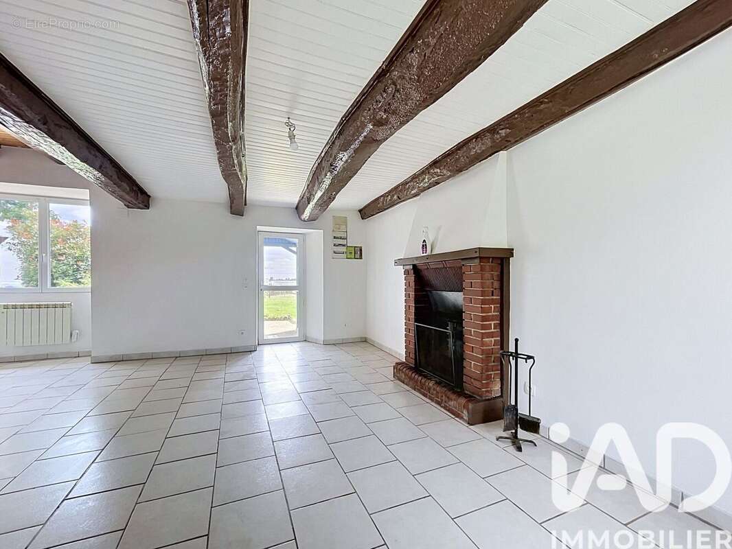 Photo 5 - Maison à SAINT-CARADEC