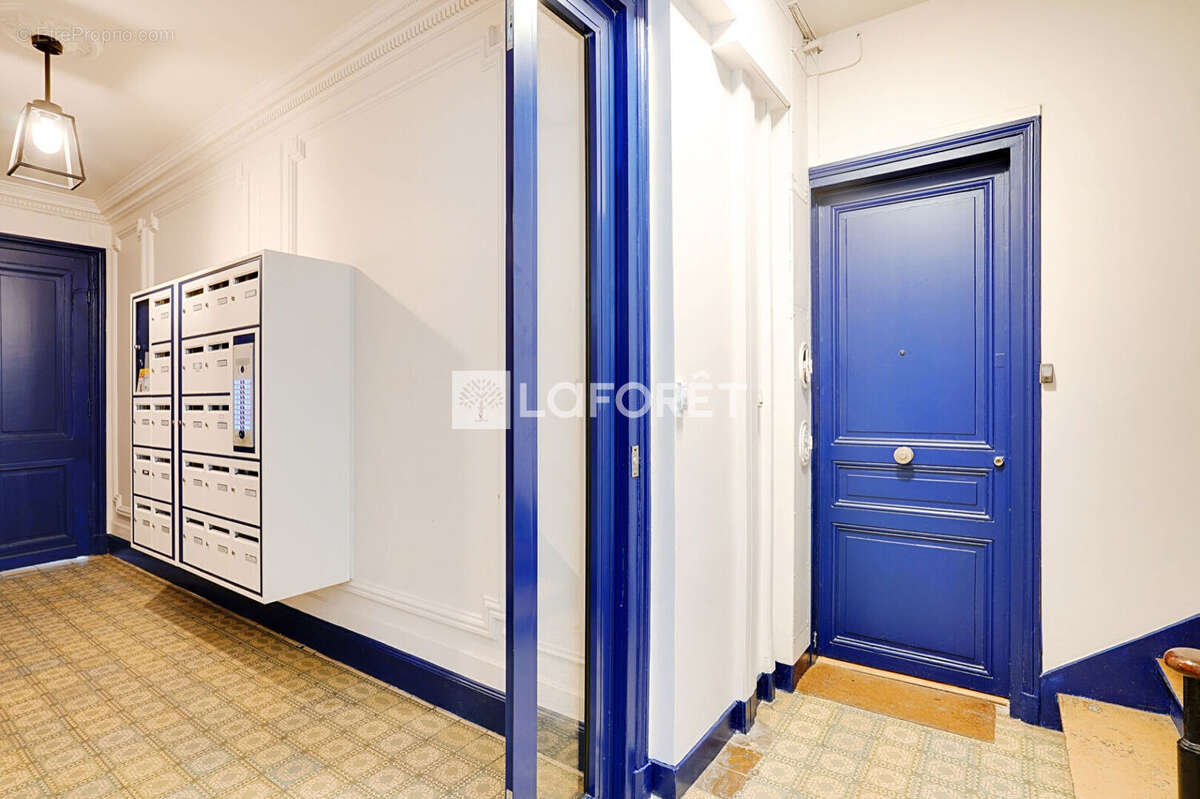 Appartement à PARIS-14E