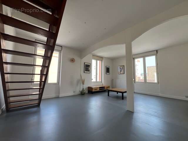 Maison à ROCHE-LA-MOLIERE