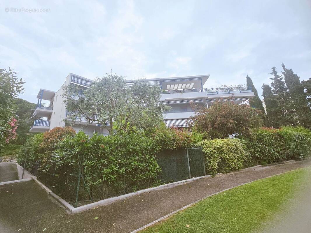 Appartement à LE CANNET