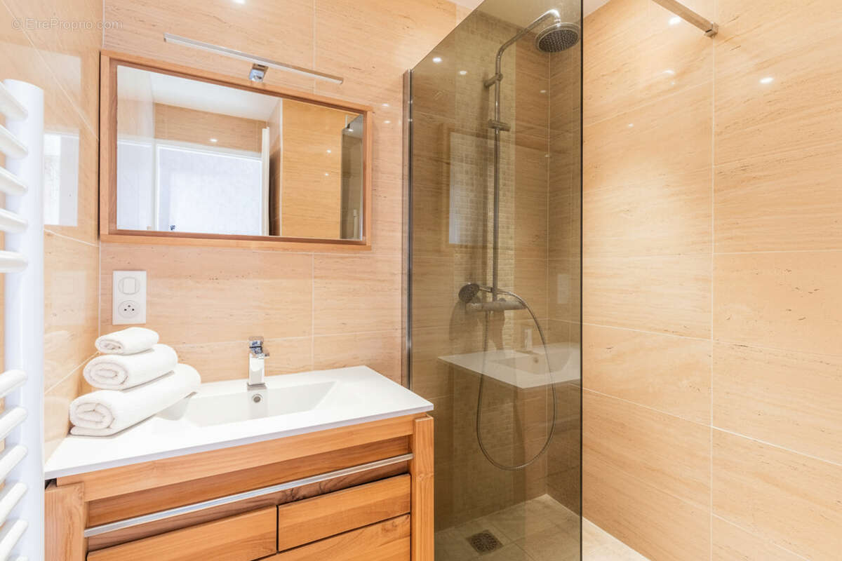 Maison à VERRIERES-LE-BUISSON