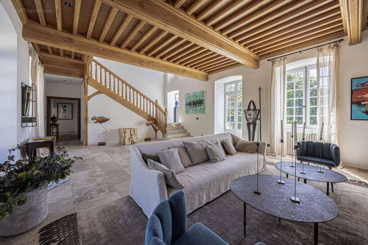 Maison à MONTCUQ