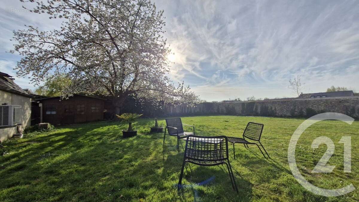 Maison à CONIE-MOLITARD