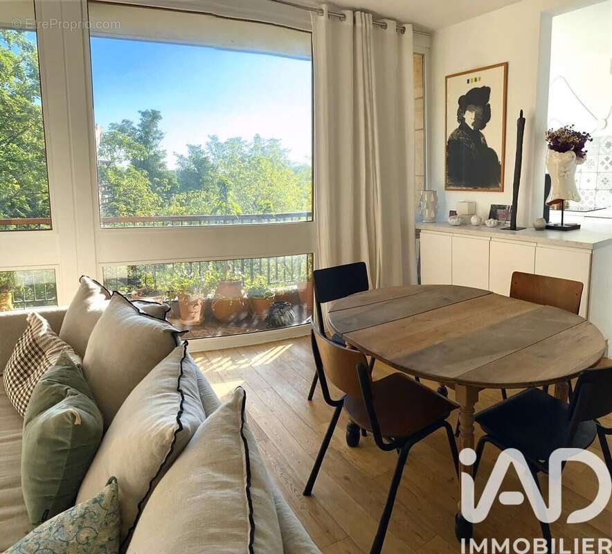 Photo 2 - Appartement à LA CELLE-SAINT-CLOUD