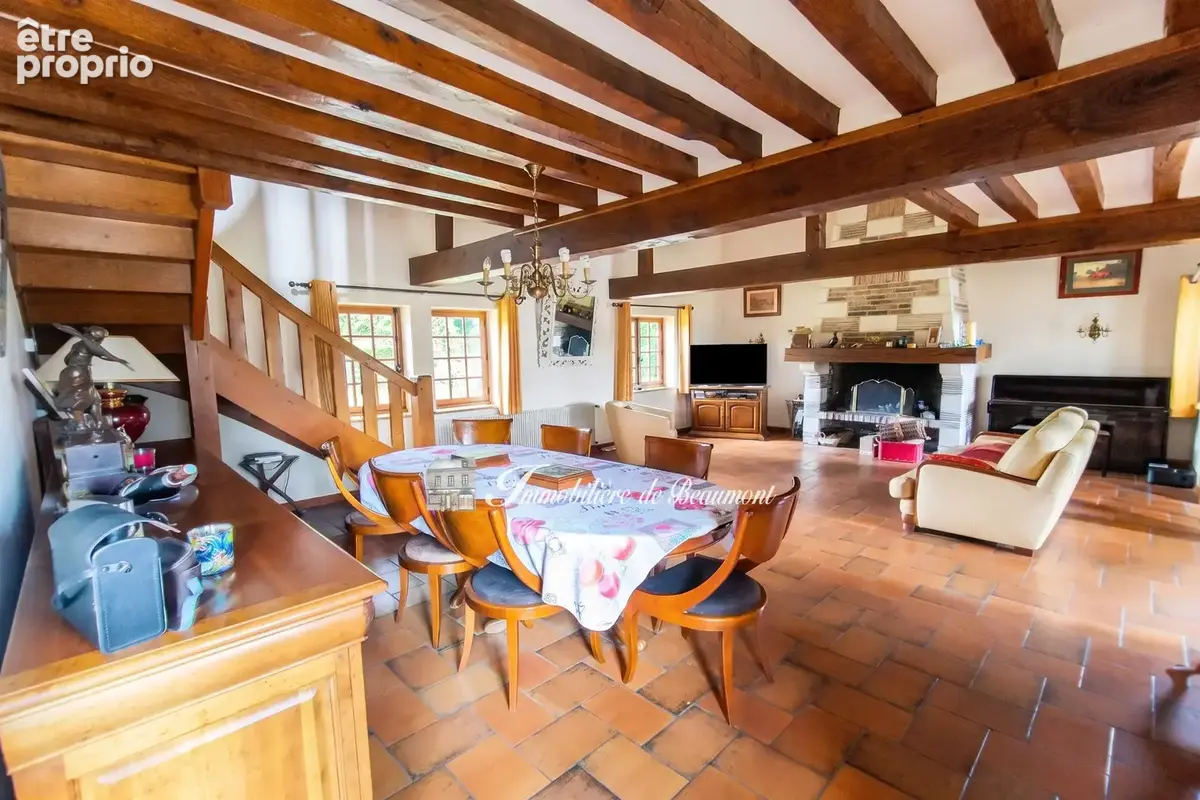 Maison 233 m² à Beaumont-Le-Roger  - photo 8
