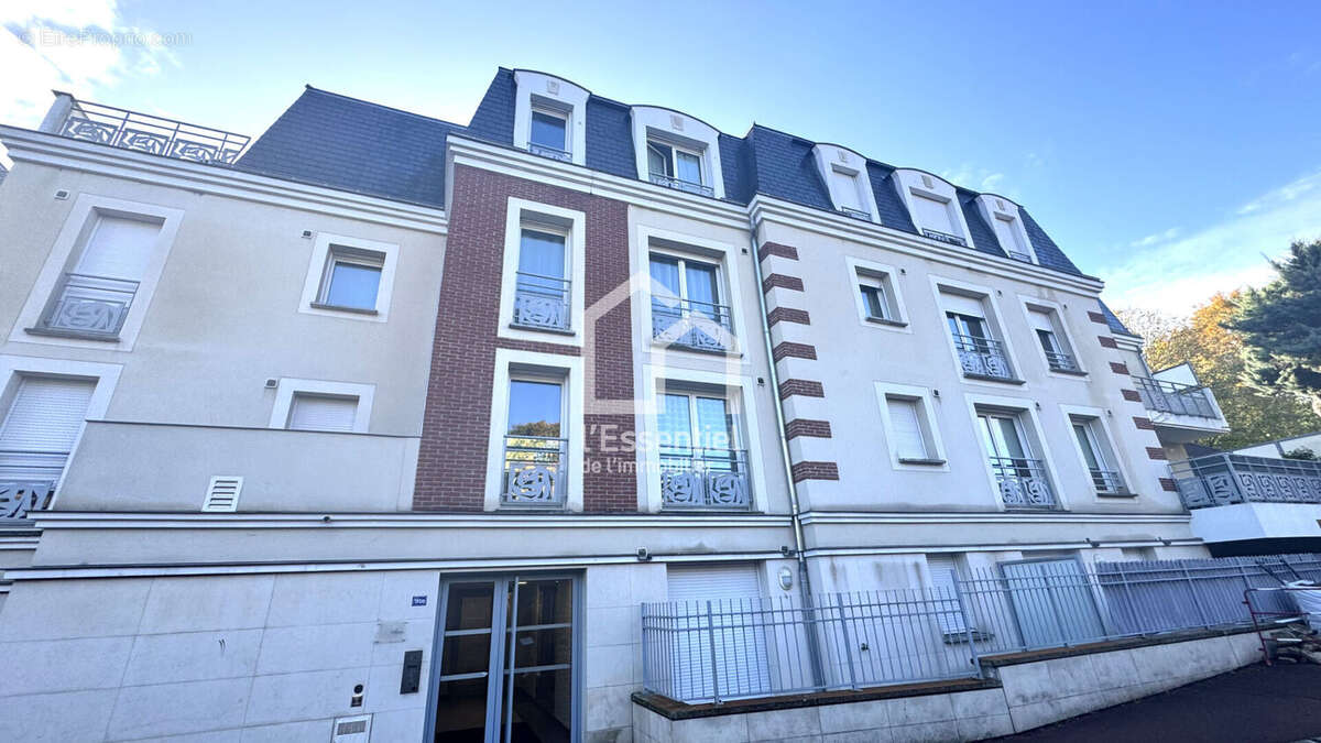 Appartement à VERNEUIL-SUR-SEINE
