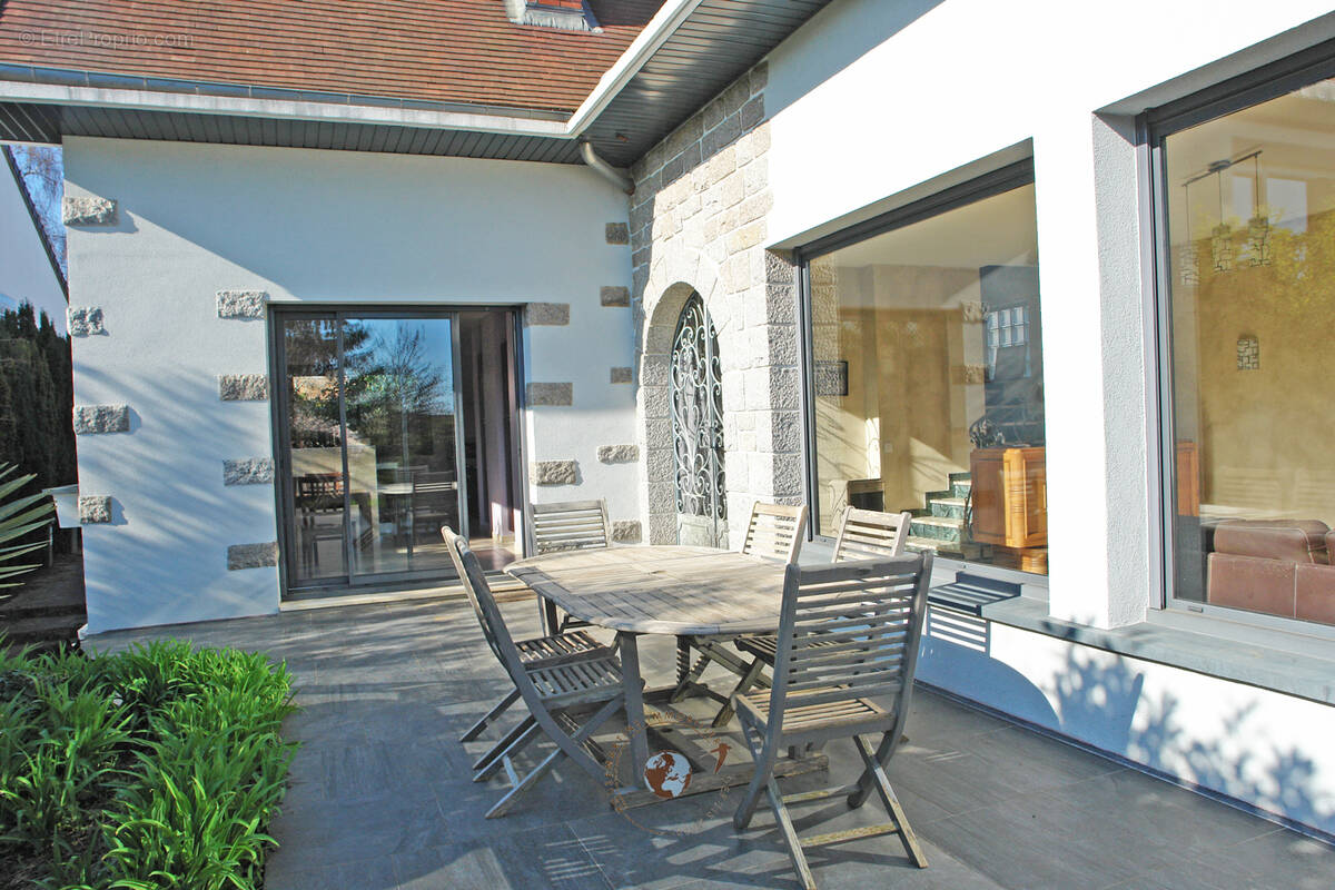Maison à VERRIERES-LE-BUISSON