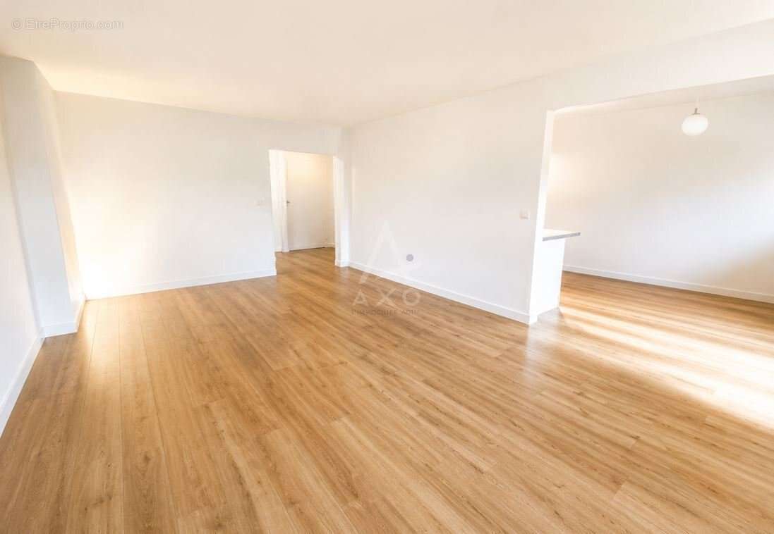 SURESNES/ PUTEAUX. Dans un immeuble de standing, Appartement de 3 pièces totalement rénové avec cave et parking. - photo 2