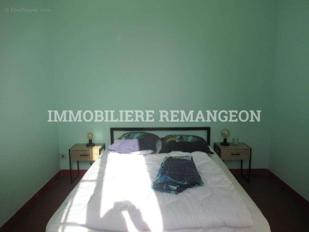 Maison à SELLES-SAINT-DENIS