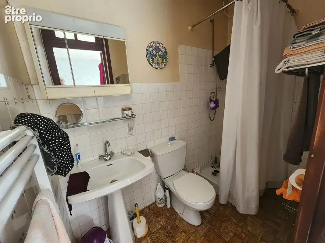 Maison Confolens 1230 m2 - photo 13