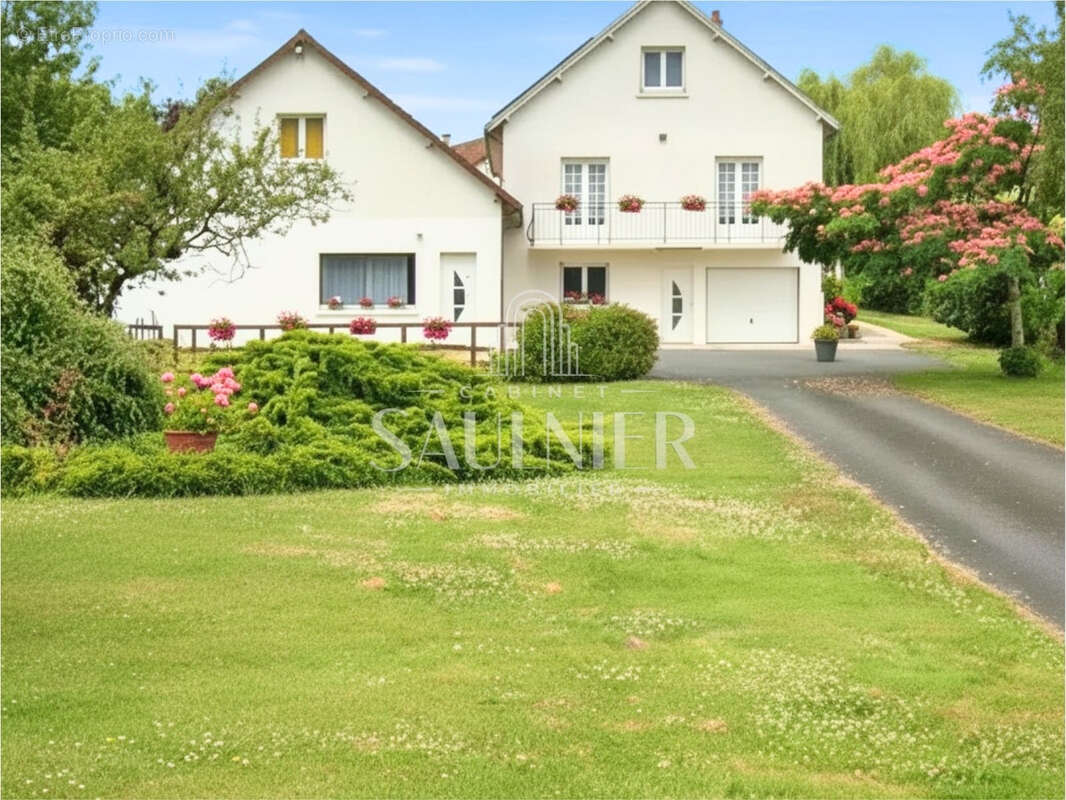 Faverolles sur Cher - Ensemble Immobilier - 8 Chambres - photo 2
