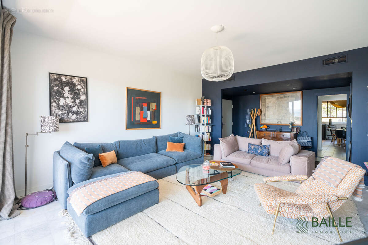 Appartement à MARSEILLE-8E