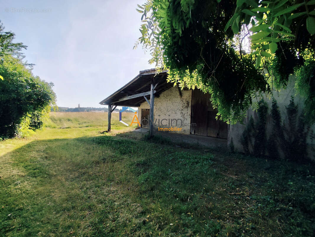 Maison à COCUMONT