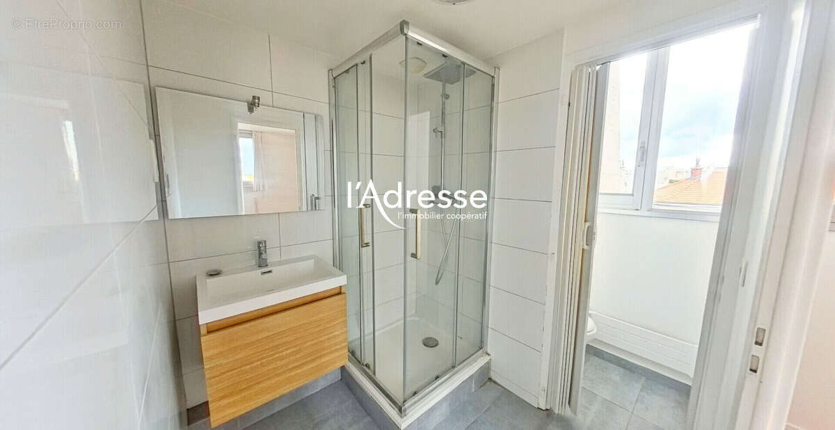 Appartement à PARIS-15E