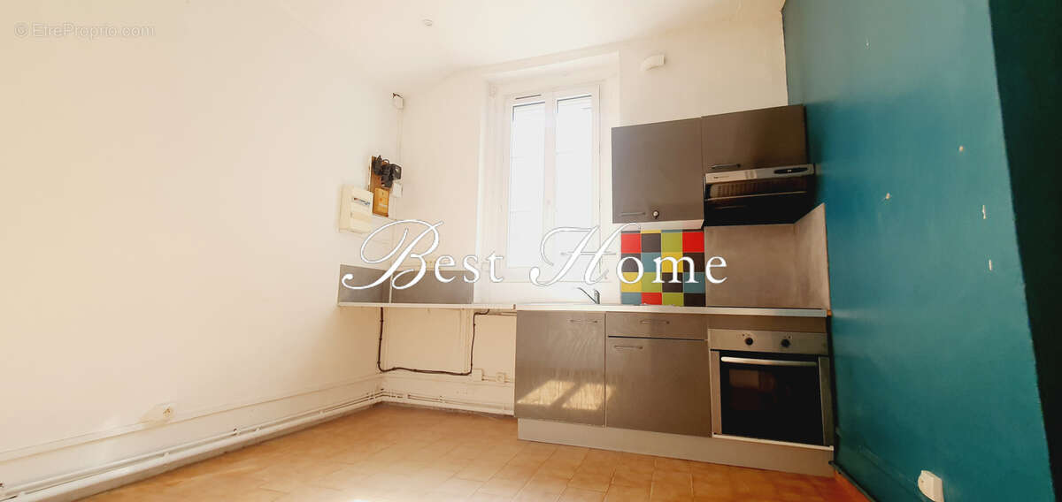 Vente Proche de la Maison carrée de Nîmes, dans immeuble bourgeois agréable appartement de type 2 en dernier é - photo 7