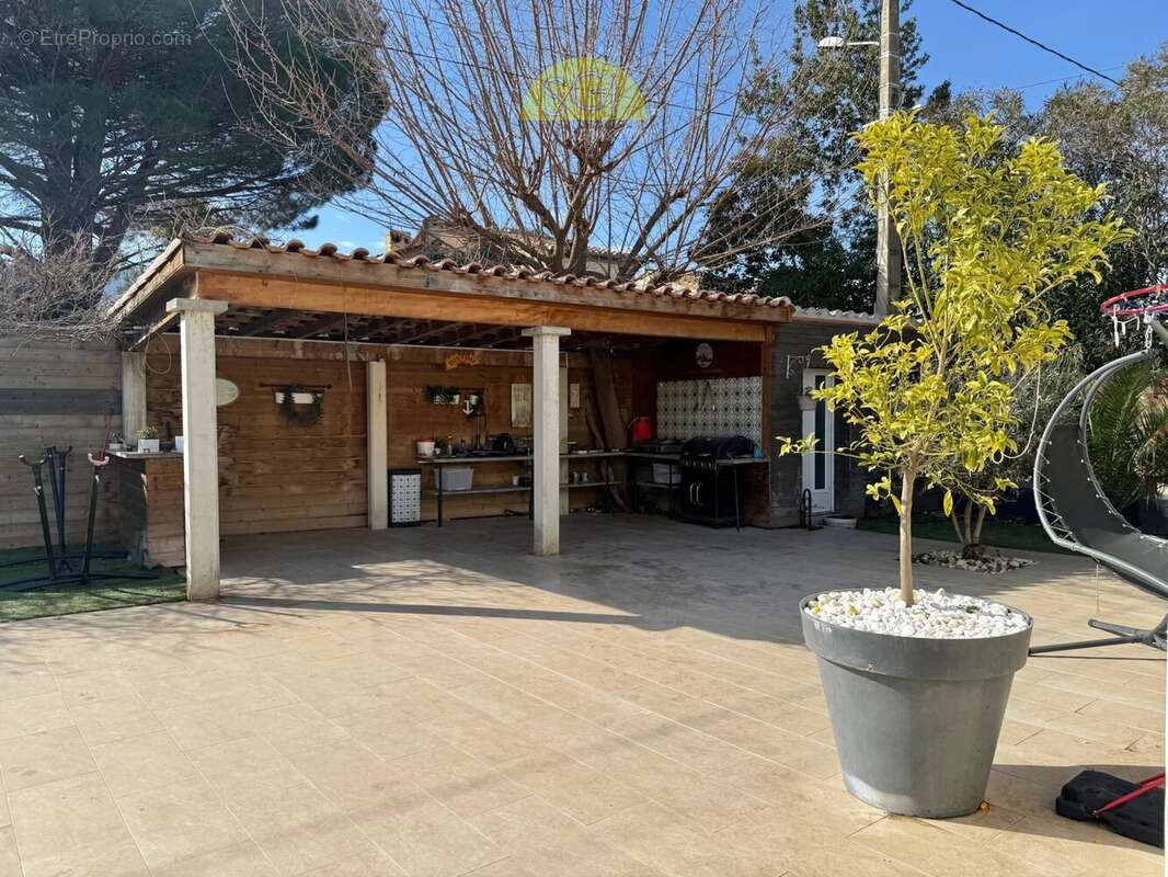 Maison à SAINT-GENIS-DES-FONTAINES