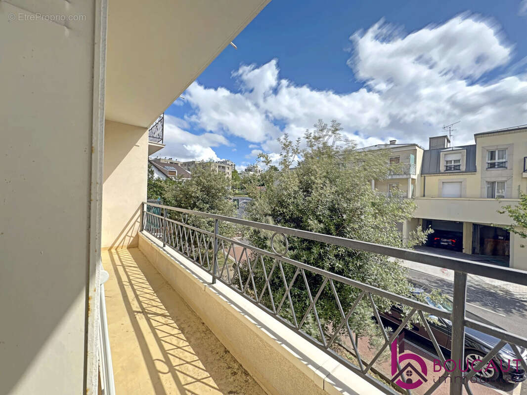 Appartement à LE PLESSIS-ROBINSON