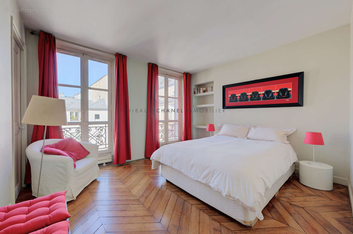 Appartement à PARIS-2E