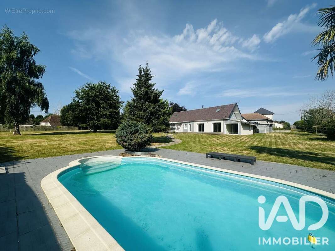 Maison 186 m² à Saint-Paer  - photo 2