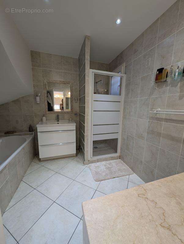 Maison à FONTANIL-CORNILLON