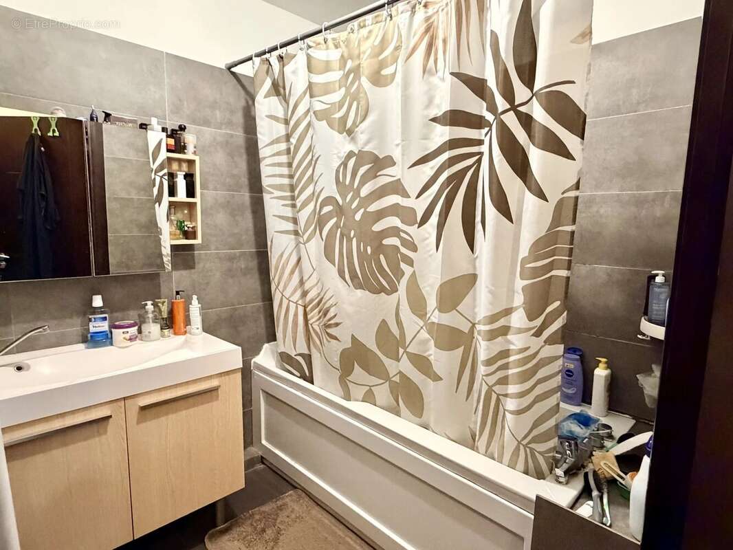 Appartement à MARSEILLE-16E