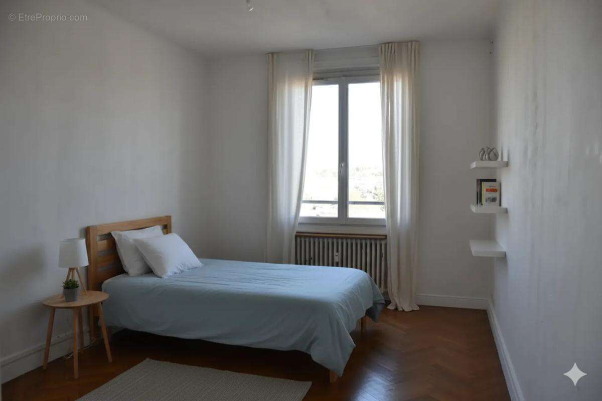 Appartement à LYON-9E