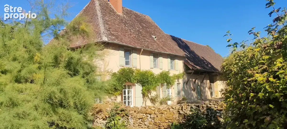 Maison à SAINT-JULIEN-DE-CIVRY
