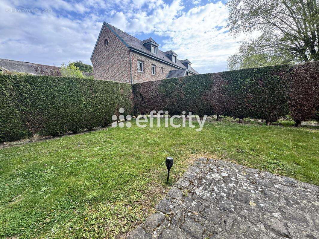 Appartement à FAMARS