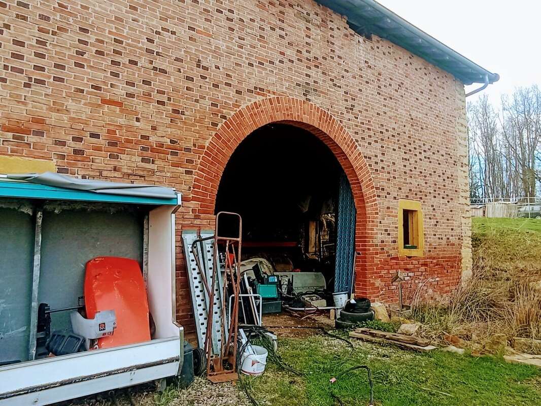 Maison à SAINT-PIERRE-LA-NOAILLE