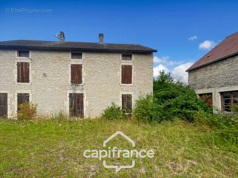 Ensemble immobilier à rénover - photo 12
