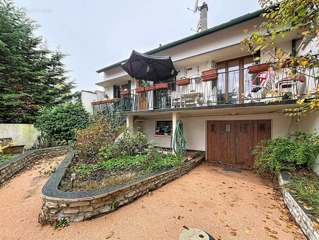 Maison à SAINT-MICHEL-SUR-ORGE