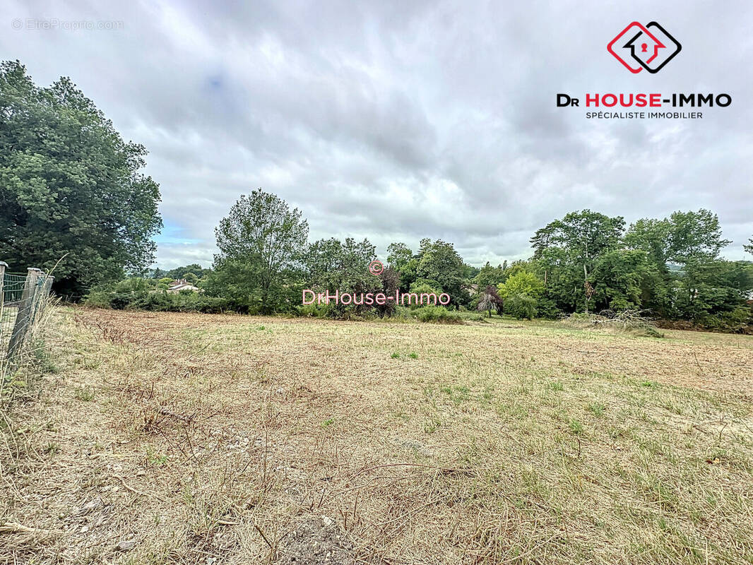 Terrain à RAZAC-SUR-L&#039;ISLE