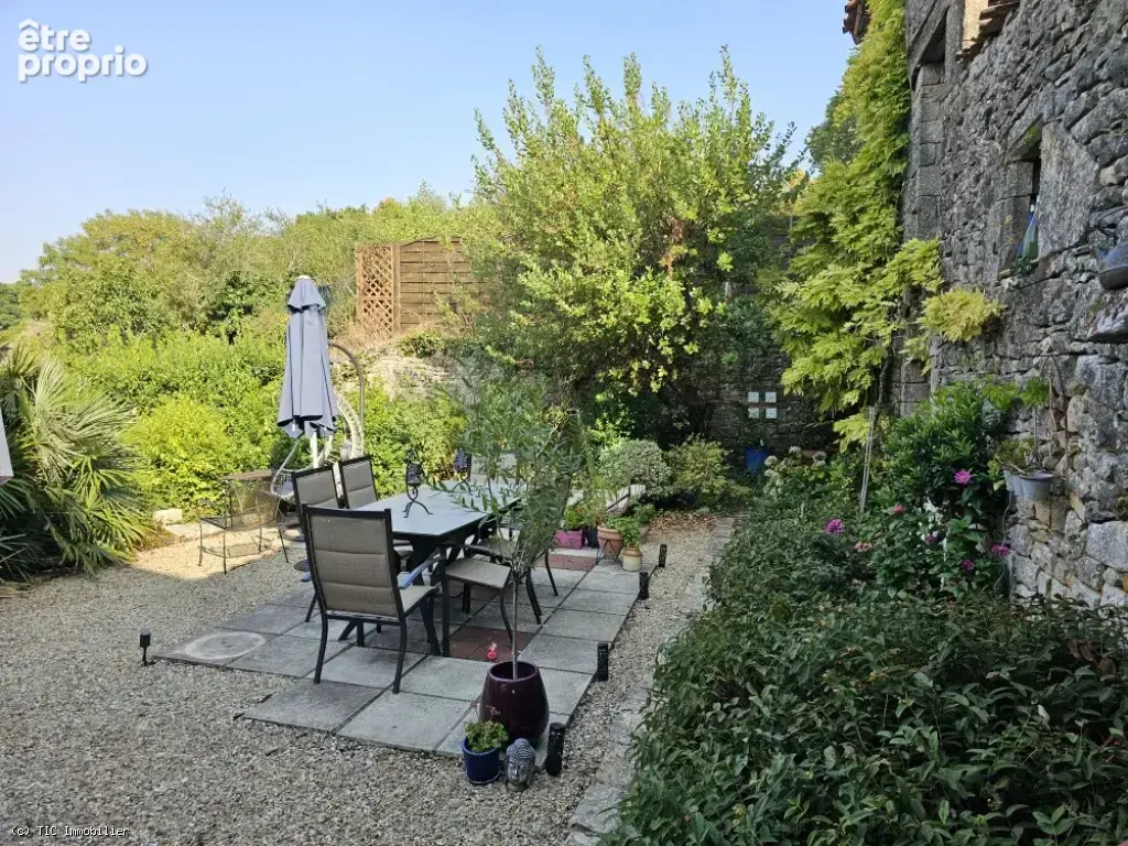 Belle maison en pierre au cœur du village pittoresque de Nanteuil-en-Vallée - photo 26