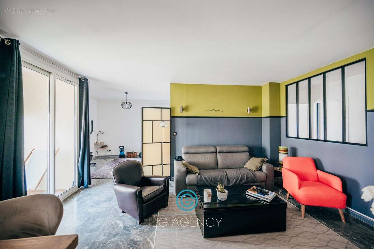 Appartement 73 m² à Marseille-8e  - photo 5