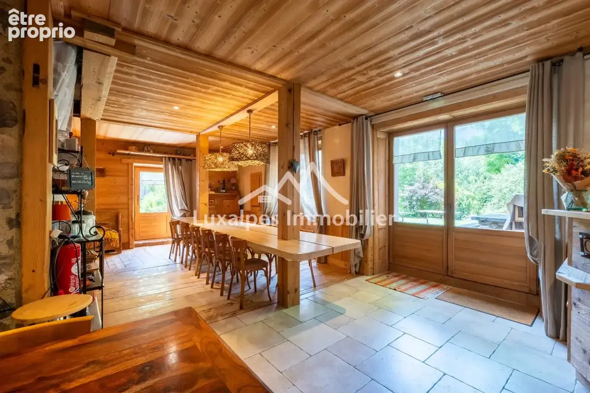 Maison 12 pièces 533 m² à vendre à Entremont (74130) - photo 3