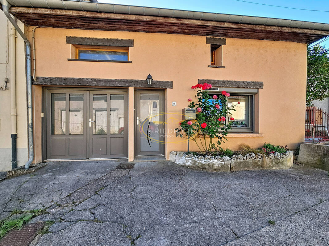 Maison à LONGEAUX